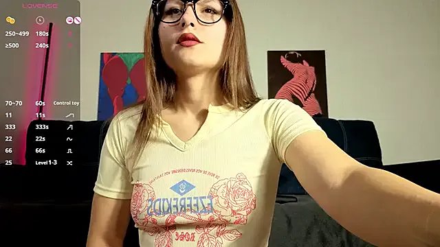 TrixiBell on StripChat