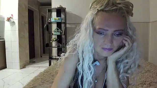 TrueFoxyyy on StripChat