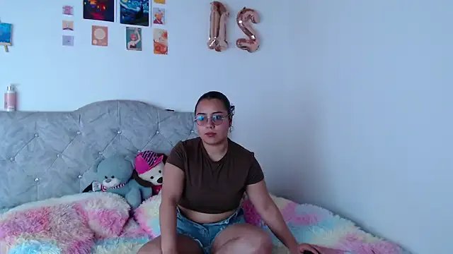 tuli_aily — show boobs
