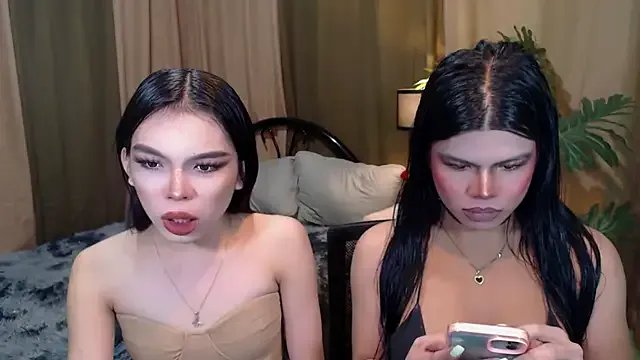 TWINKTRANSSHANEL on StripChat