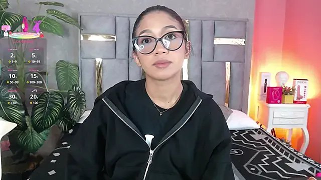 Tyla_Ks on StripChat