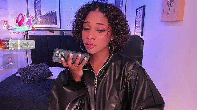 Freechat tylla_ on StripChat