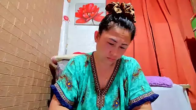 Ugly-Filipina on StripChat