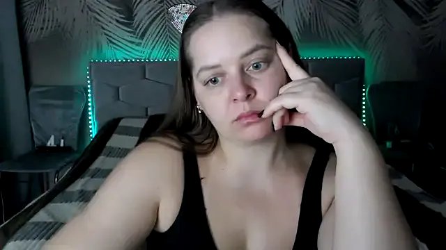 uliastar on StripChat