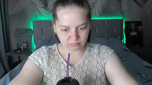 uliastar on StripChat