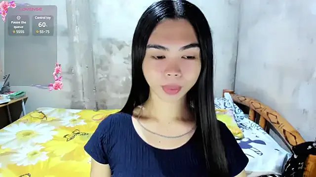 UrHotSexyShine on StripChat