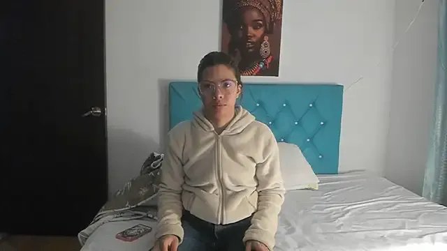 Vahiolet_smith on StripChat