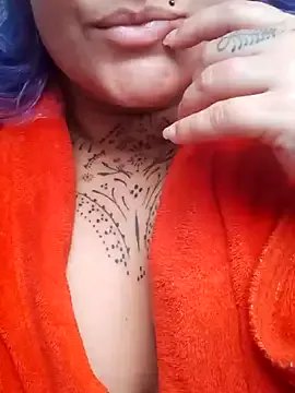 vaholiver on StripChat