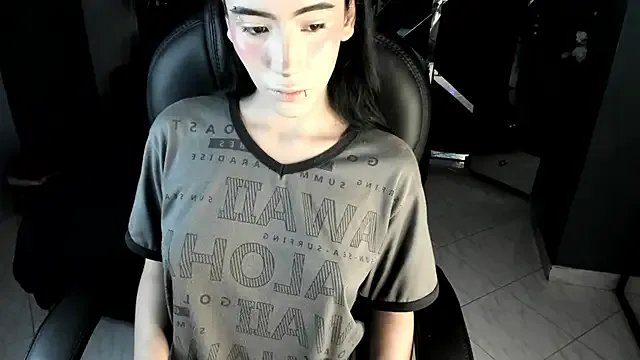 Freechat vaiolethsan__ on StripChat