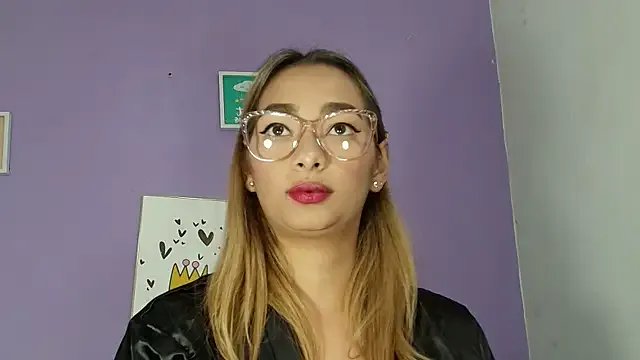 vale_ross_ on StripChat