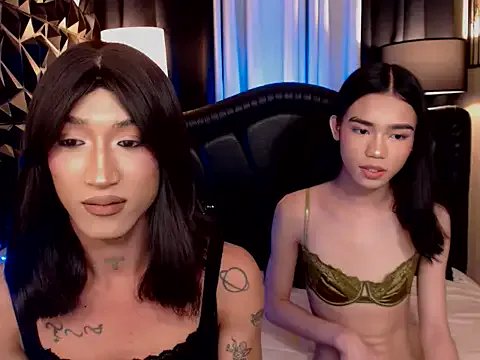 Valentina_Eloise on StripChat