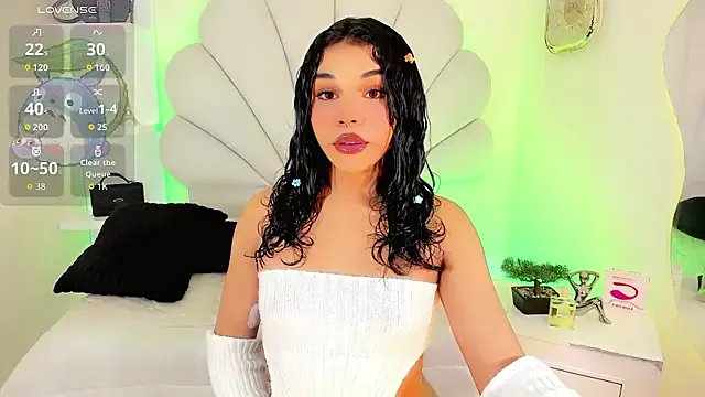 ValentinaMarinn on StripChat