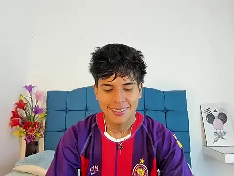 Valentino_Lane — show cum + show ass