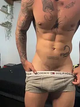 Valentino_Xander on StripChat