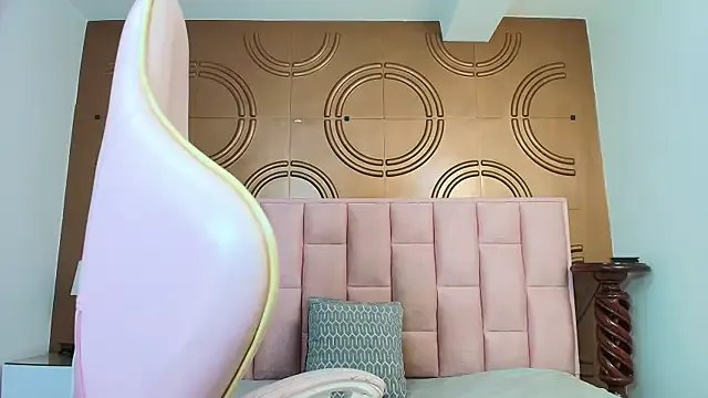 valeriaa19 on StripChat