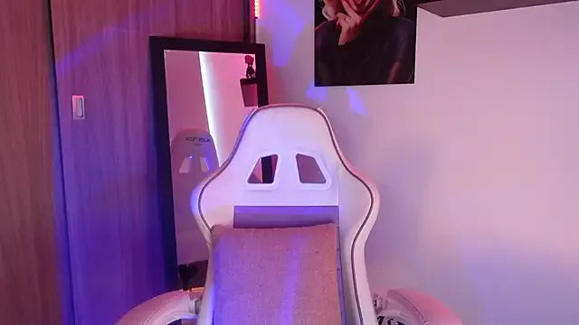 Freechat ValeriaCox on StripChat