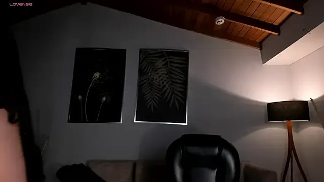 ValeriaVelvet on StripChat