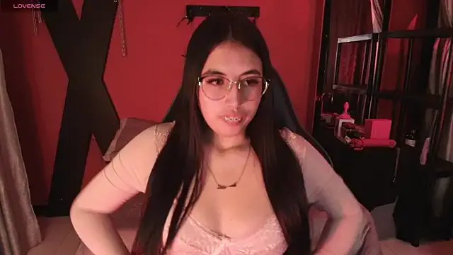 Valk_submissive on StripChat