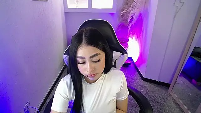 vallolett — totally naked for 10 mns