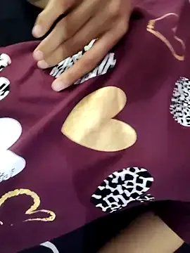 Vanee-23 on StripChat