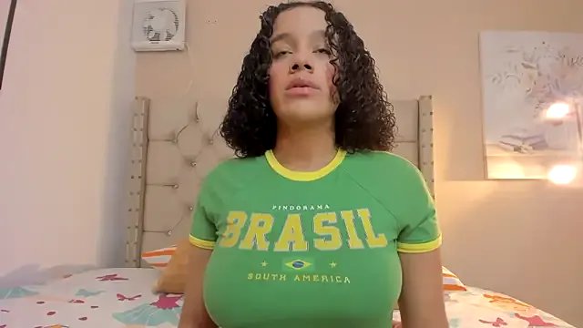 vanesasexyhot21 on StripChat