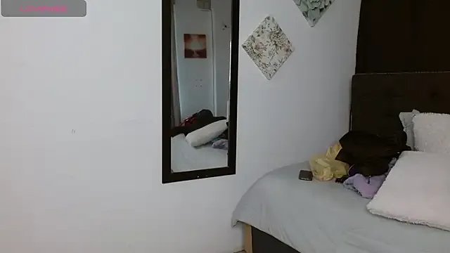 vaness_weet on StripChat