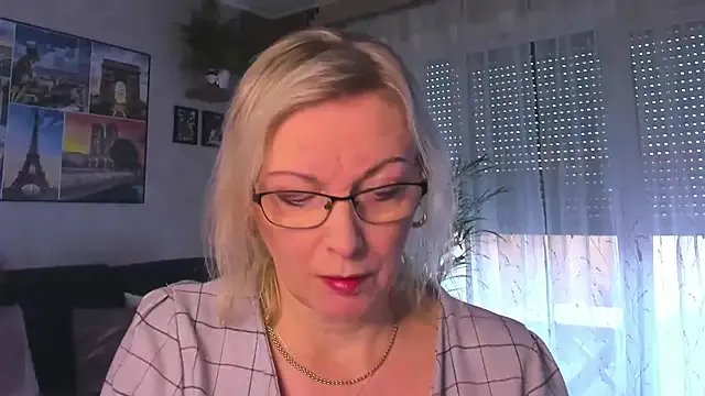 vanessa_chat — ....