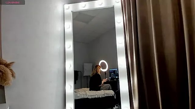 Vanessa_Walters on StripChat