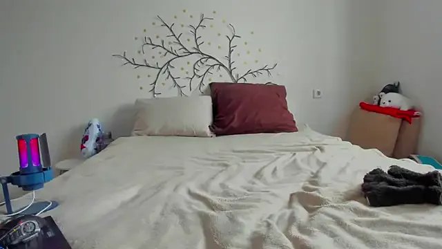 VellvetAnders on StripChat