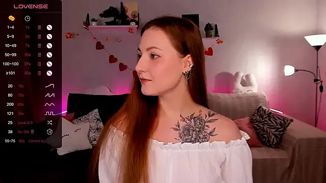 velvet_cherry_ on StripChat