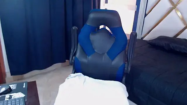 veronica_em1 on StripChat