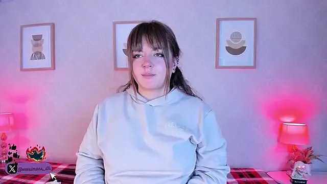 Veronica_simons on StripChat