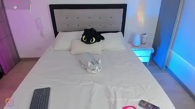 Freechat veronica_taylor1 on StripChat