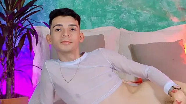 VicenteFerrer on StripChat