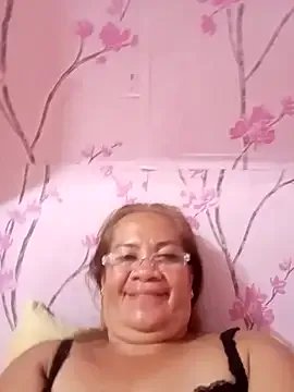 vickyhot1966 on StripChat