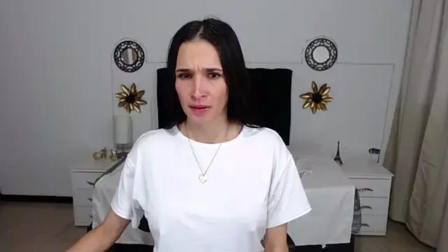 victoria_adams07 on StripChat