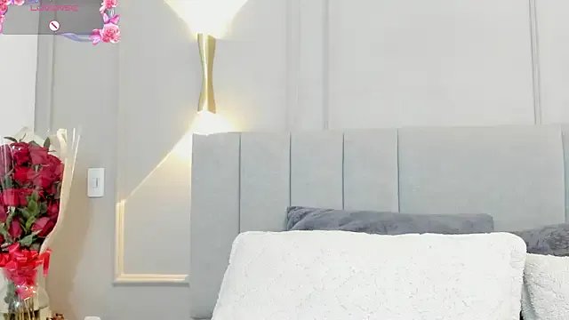 victoria_bourne on StripChat