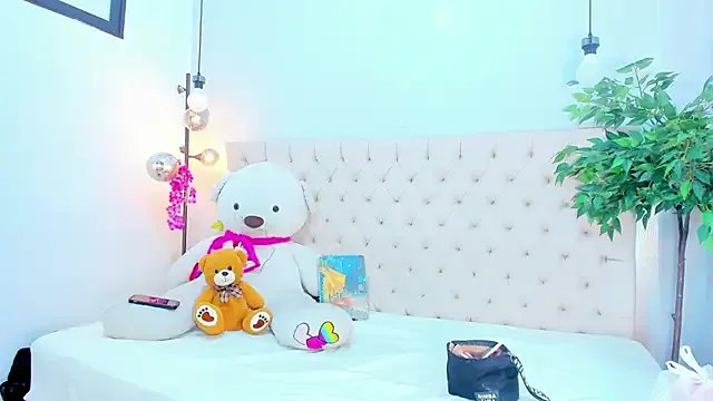 Victoria_Coleman on StripChat