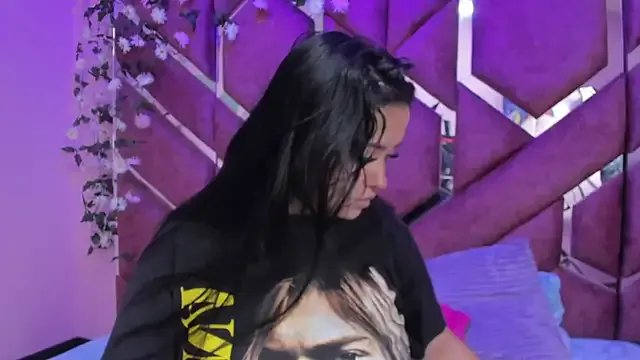 Victoria_Rossy on StripChat