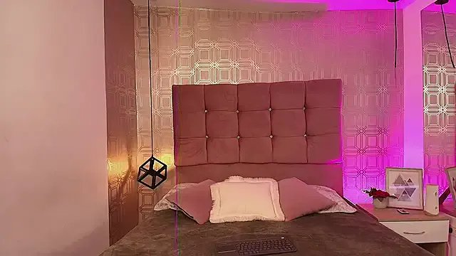 victoriapalmerfg on StripChat