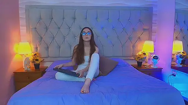 victoriapalmerfg on StripChat