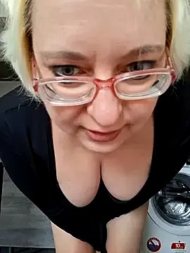 VikaKing on StripChat