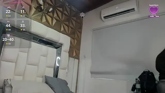 Freechat violet_milleer on StripChat