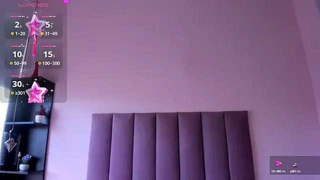 violet_myerrs on StripChat