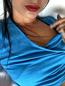 violeta365 on StripChat