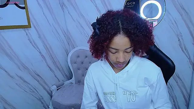 Violeth_b on StripChat