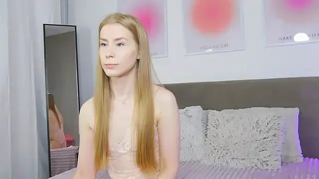 VioletiSwone on StripChat