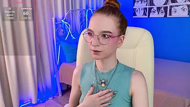 VioletShine on StripChat