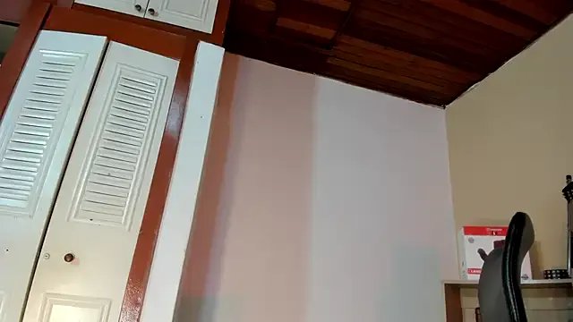 Freechat Violetta_0 on StripChat