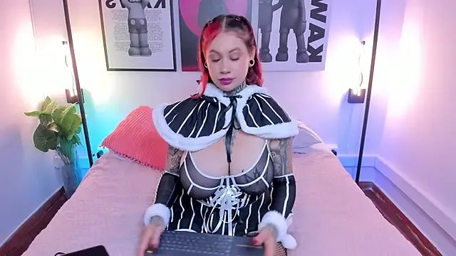 ViolettaBaker_ on StripChat